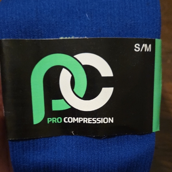 Pro Compression Women's Compression Sleeves - Picture 2 of 4